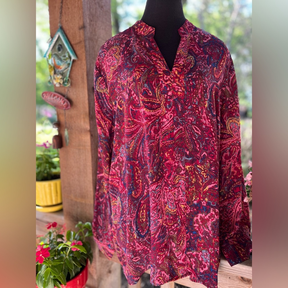 Norm Thompson Wine Fuchsia Paisley Long Sleeve Split Neck Crepe Tunic Shirt 1X